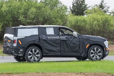 Cadillac Escalade Iq Spied For The First Time With A New Design