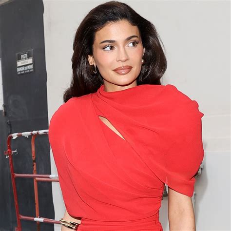 Kylie Jenner Goes Fully Nude As Demi Moore In Striptease Marie Claire