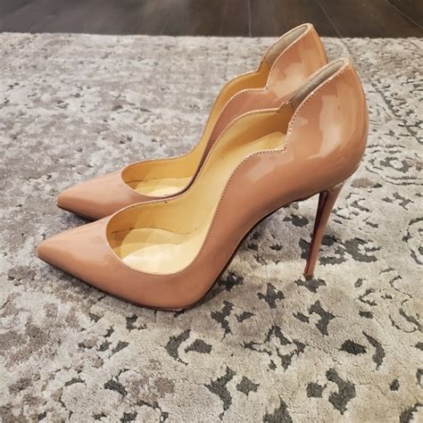 Christian Louboutin Shoes Christian Louboutin Hot Chick Scallop Pointed Toe Pump Nude Patent