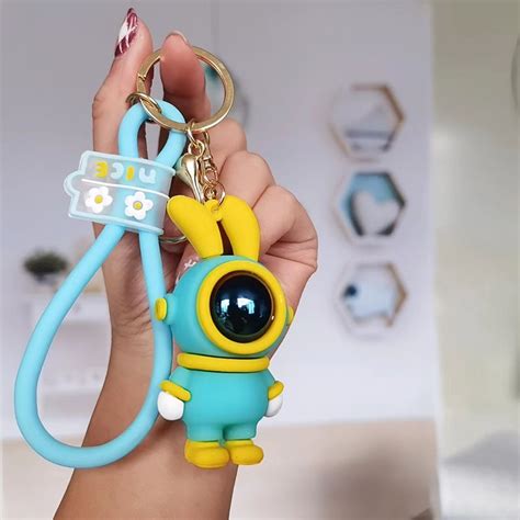 Móc khóa phi hành gia hot trend nhiều mẫu móc cài cho balo túi móc chìa khóa Shopee Việt Nam