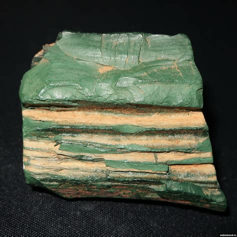 Минералы и месторождения России и ближнего зарубежья