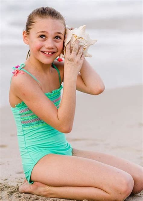 10 Hot Sexy Carol Kaye Bikini Pics