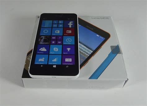 Microsoft Lumia 640 XL LTE Unboxing Midrange Lumia Denim Phablet Has