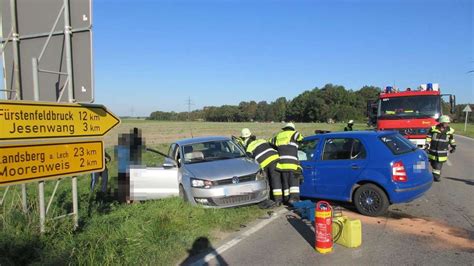 Zwei Verletzte Bei Zusammensto Vorfahrt Missachtet