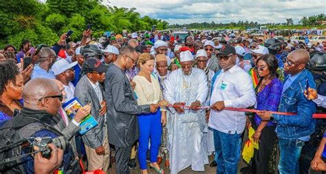 Le Pm Goumou Inaugure La Route Nationale Coyah Farmoriah Sierra Leone