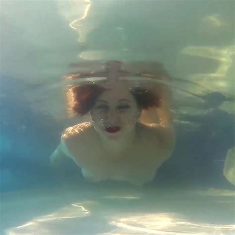 Underwater Pussy Show Mermaid Fingering Masturbation Xhamster