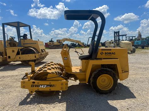 Trusted Heavy Equipment Dealer in Dallas, Texas: Interstate Heavy
