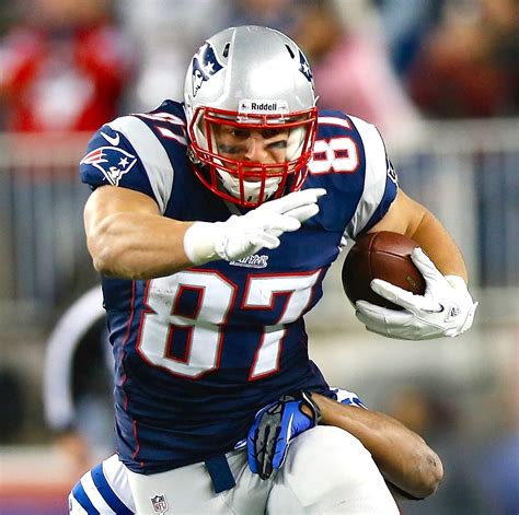 Rob Gronkowski Injury Updates On Patriots Stars Forearm Bleacher Report