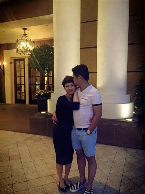 Trà My Idol khoe ảnh bán nude bên con trai