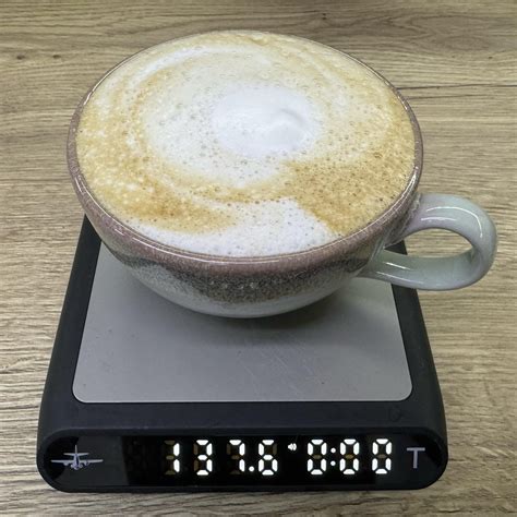 Do you weigh how much air you add into milk? : r/espresso