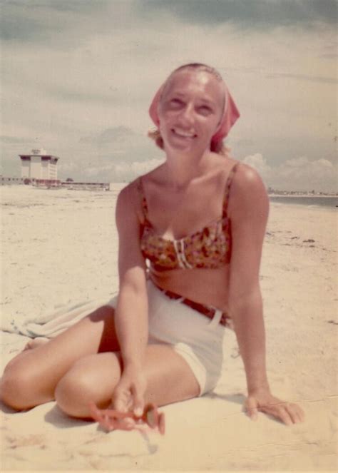 Hot Sexy Frances Gilbert Bikini Pics