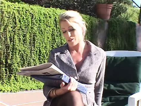 Un Jeune Homme Brutal Baise Chelsea Zinn Dans Sa Lingerie L Ext Rieur Xhamster