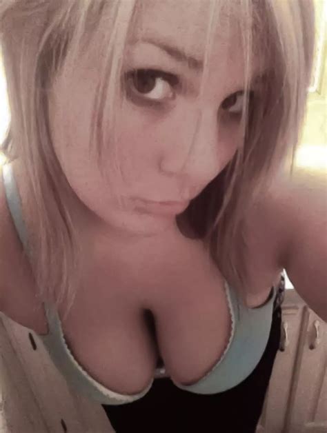 Hi Nudes Cleavage NUDE PICS ORG