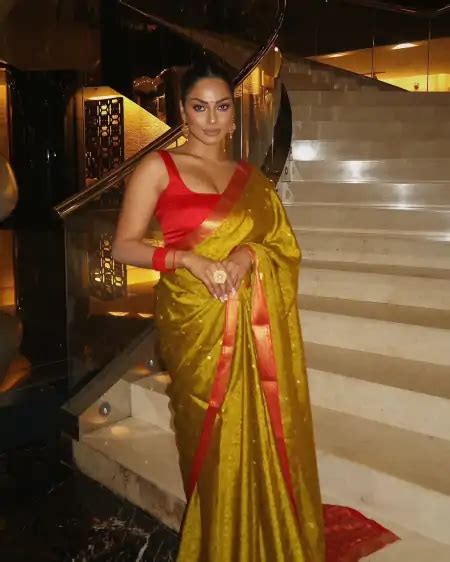 Chandrika Ravi Hot And Bold Pics And Photos