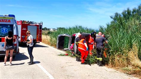 Grave Incidente Stradale Sulla Litoranea Enne Muore Sul Colpo L