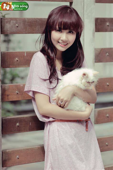 Những hot girl sở hữu nụ cười siêu đáng yêu