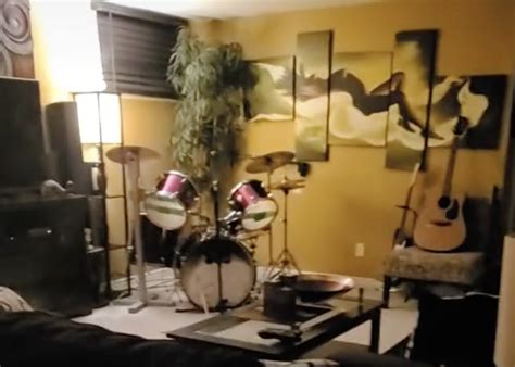 Woman shares eerie video of ‘haunting’ in her home’s basement: 'Why did ...