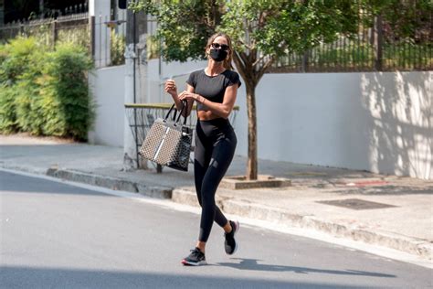 Izabel Goulart Sexy In Leggings Hot Celebs Home