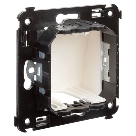 Вывод кабеля из стены "Avanti", "Белое облако" ДКС|DKC: подробные ...