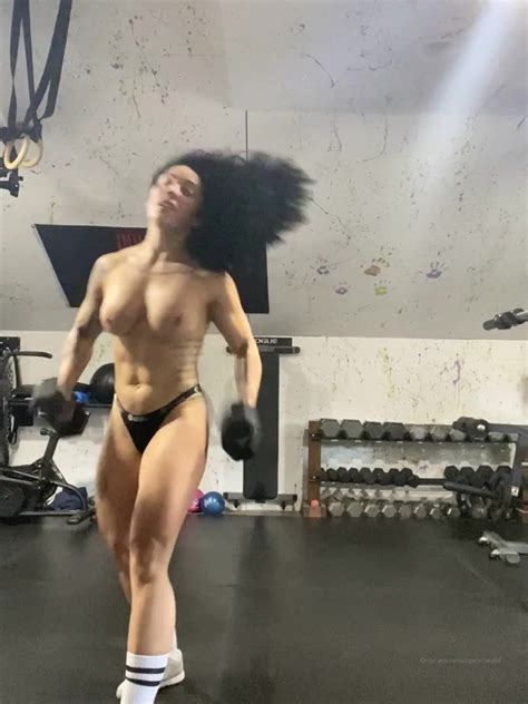 Fit Lauren Nude Workout