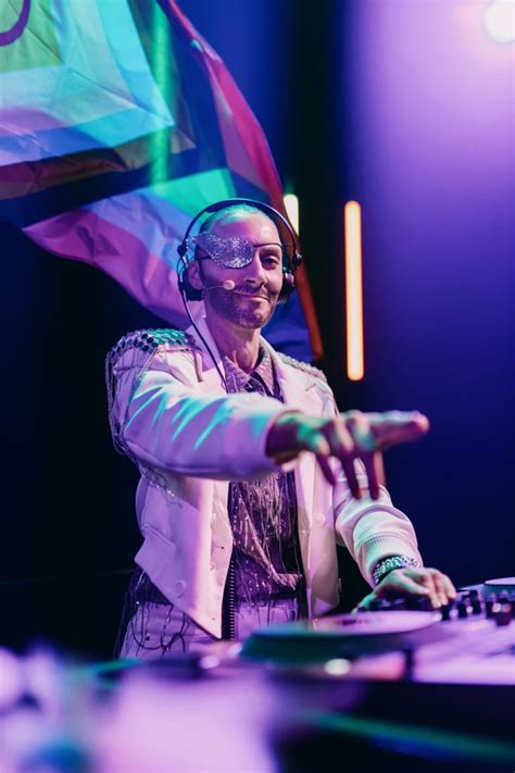 Indigo Flamingo Skånes Dansteater
