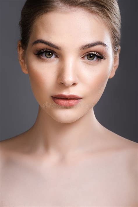 Nude Woman Holding Green Apple On Shoulder Isolated On Grey Stock Image Image Of Sweet Tasty
