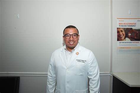 Dr Christopher Samaniego, DPM - Advanced Medical Group