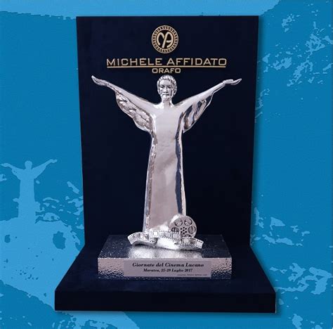 Calabria L Orafo Michele Affidato Rivisita La Statua Del Cristo Di