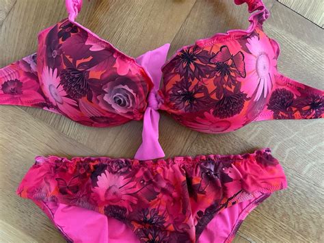Wunderschönes Bikini mit Blumenmotiv Rosa Rot Gebraucht in Bern für CHF 20 mit Lieferung auf