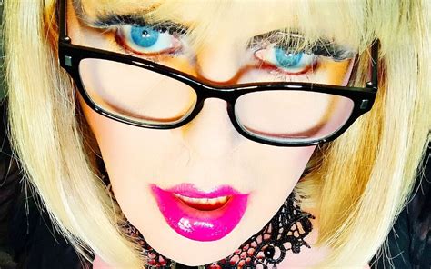 Naughty Trans Woman In Stockings And Heels Shemale Porn Feat Emma Browne By FapHouse XHamster