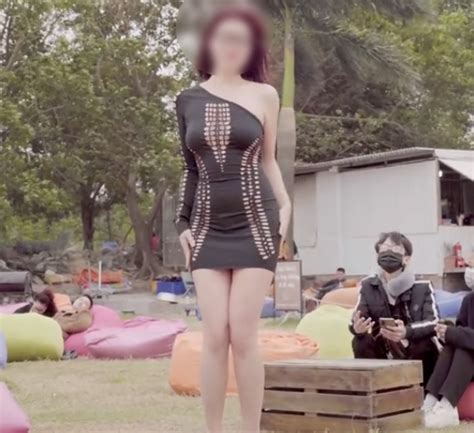 Huyền Bear gay gắt nhiều bạn mặc gợi cảm được mà tôi mặc lại bị nói netizen liền đáp một câu