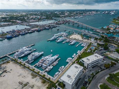 The Do's And Don'ts Of Anchoring in The Bahamas