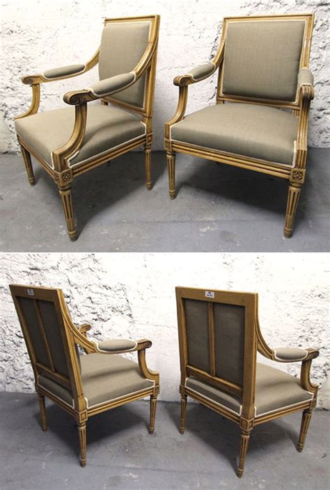 Paire De Fauteuils Style Louis Xvi Assise Dossier Et Accoudoirs En