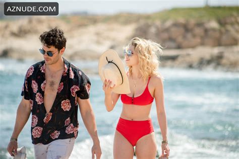 CLAUDIA LEE Nude AZNude