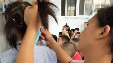 update guru tega botaki  siswi smp gegara tak pakai ciput kepala