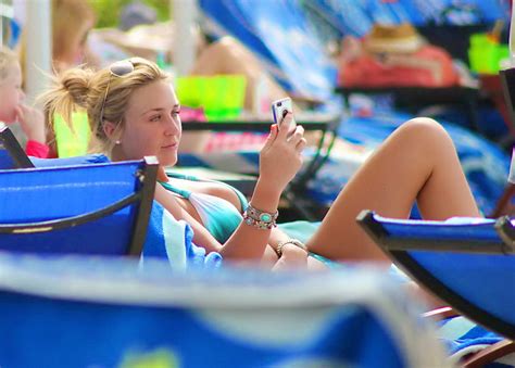 Alex Gerrard Wearing Two Skimpy Bikini Sets On The Vacation In Dubai Porn Pictures XXX Photos