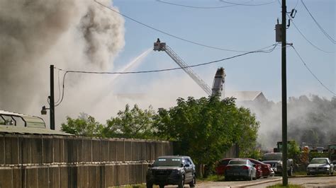 Massive structure fire at Allied Recycling Inc in Fort Myers