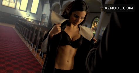 SMOKIN ACES ASSASSINS BALL NUDE SCENES AZNude