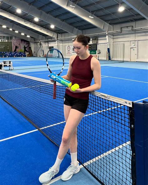 Kamilla Sultanbek Hot girl bóng chuyền Kazakhstan khiến khán giả Việt tan chảy Sao thể thao