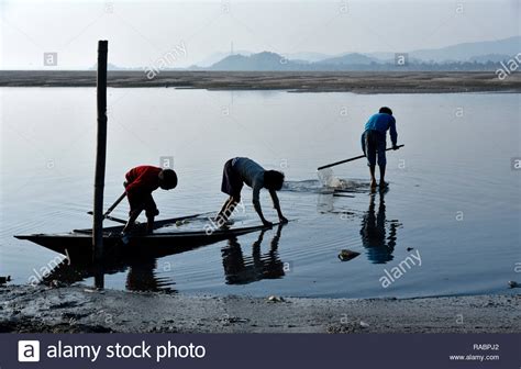 Indian boys swimming in river hi-res stock photography and images - Alamy