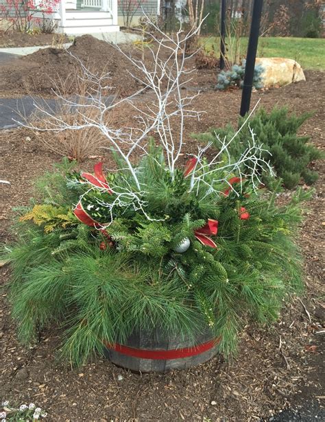 Red House Garden: DIY Outdoor Winter Containers
