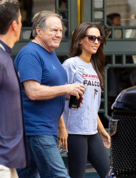 PHOTO Jordan Hudson Looking So Hot In Black Leggings And Atlanta Falcons Shirt