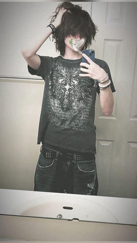 Pin By On Cute Outfits Grunge Outfits Hot Emo Guys
