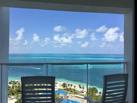 Touring Tulum Ruins in Mexico : Diary of a Gen-X Traveler