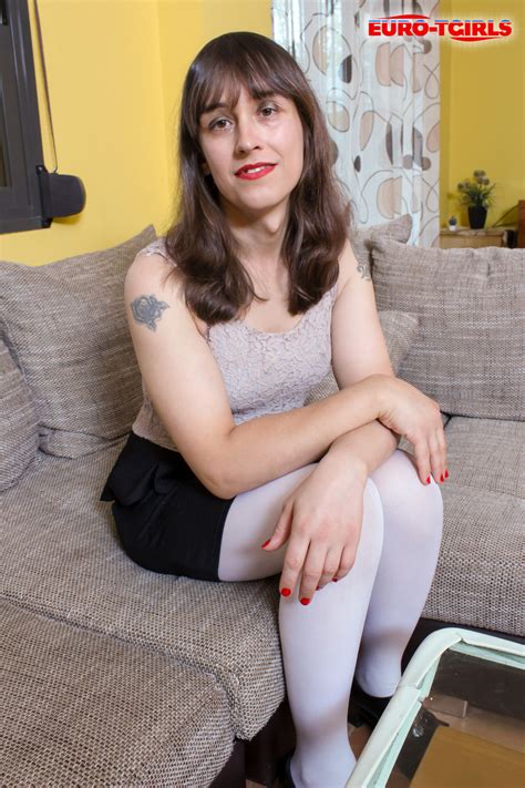 Hot Shemale Cherry Girl Jerks Her Big Dick Toys Her Anal Love Hole NakedPics