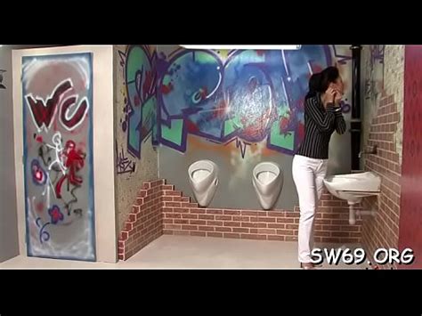 Cute Beauty Masturbates Wildly XVIDEOS