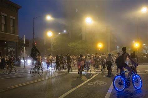 Photos Stripped Down Chicagoans Take To The Street For World Naked Bike Ride Chicago Sun Times