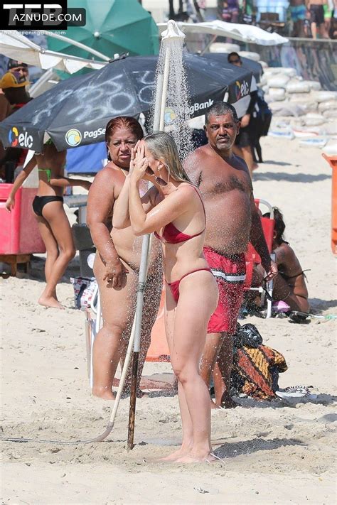 Melissa Cohen Sexy Seen Showing Off Her Hot Bikini Body At The Beach In Rio AZNude