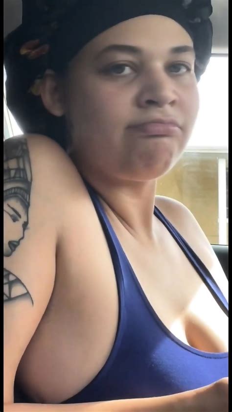 Look At This MILF Boobs Shaking