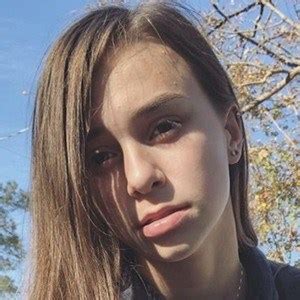 Hot Sexy Teia Bui Bikini Pics